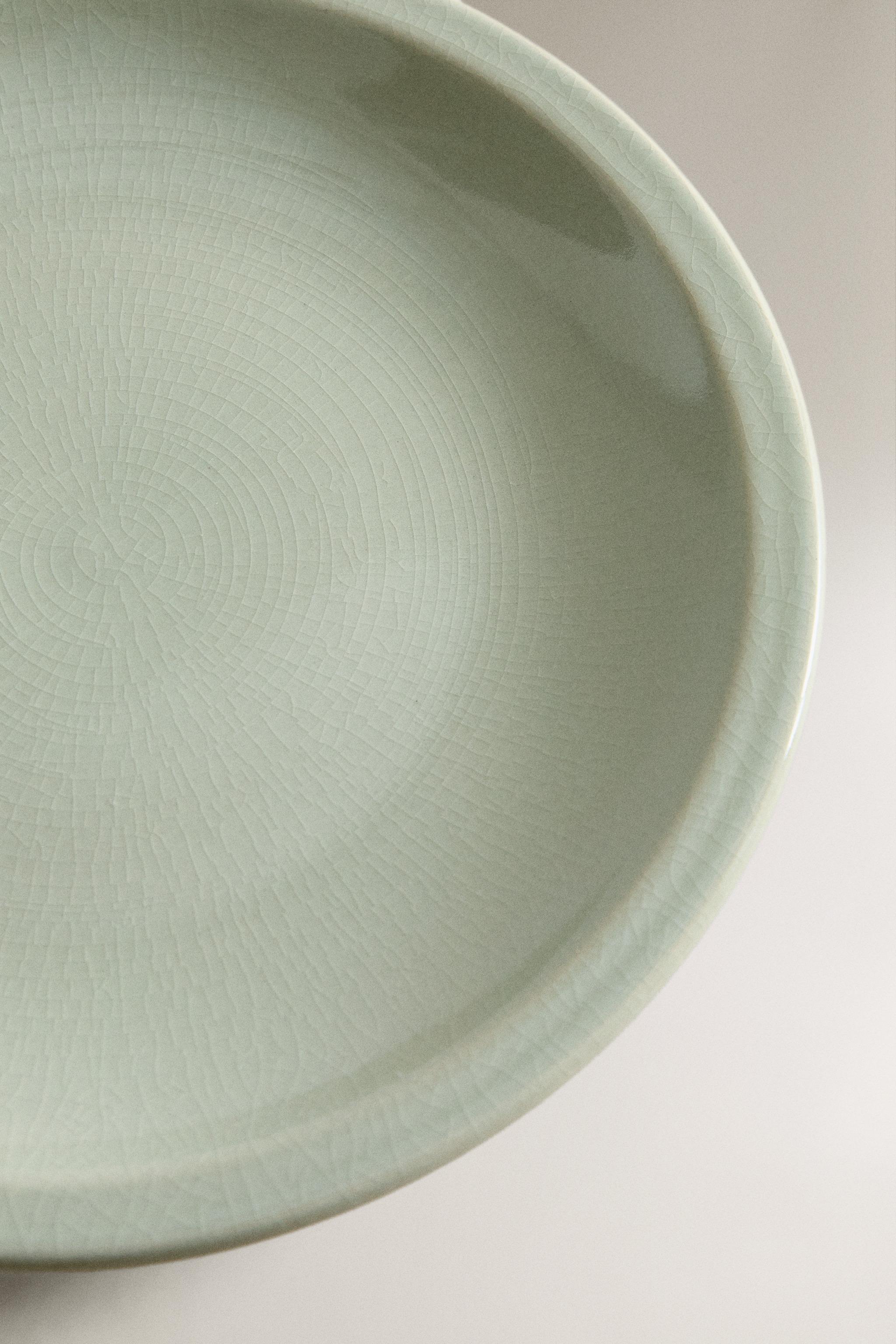 GLAZED STONEWARE DINNER PLATE